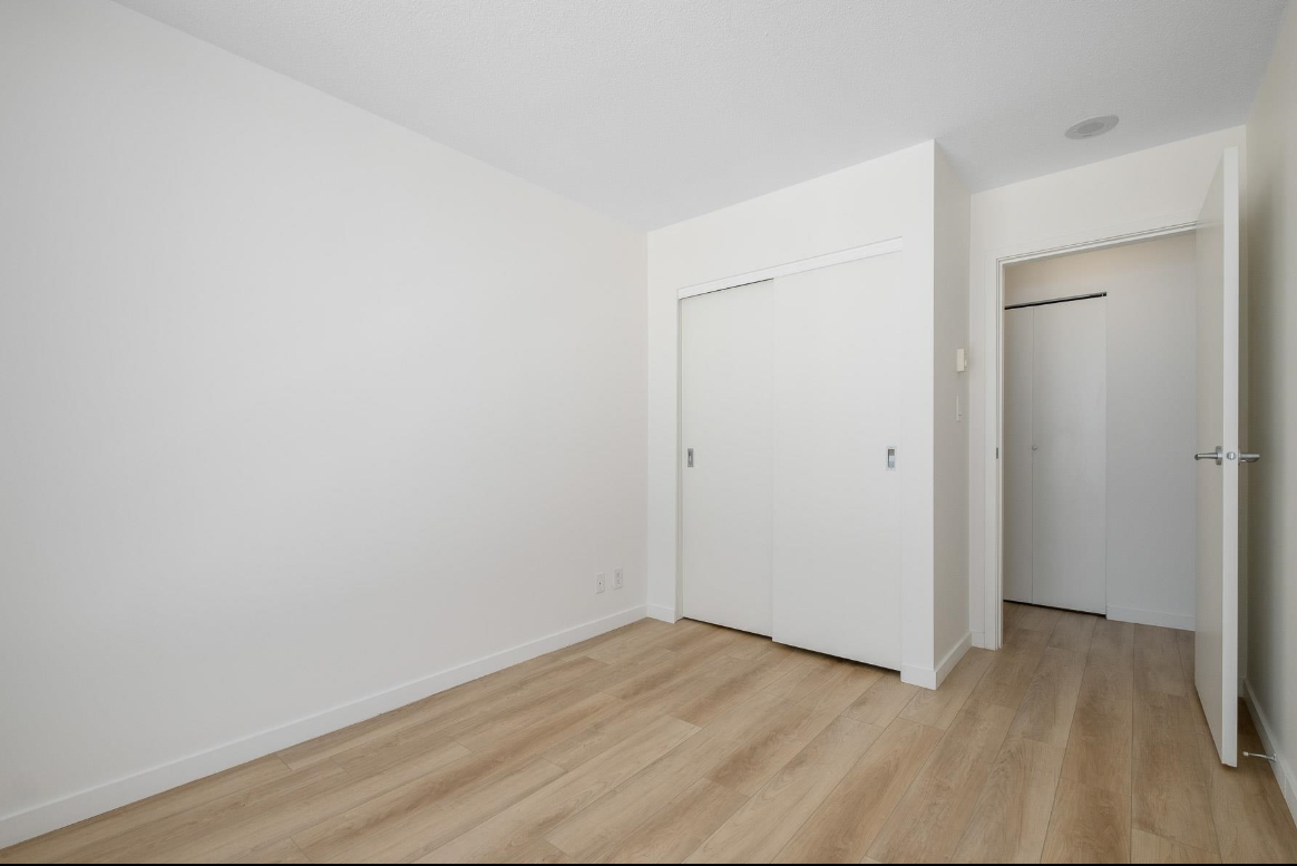 111 West Georgia Street #2902 - Photo 6 of 12