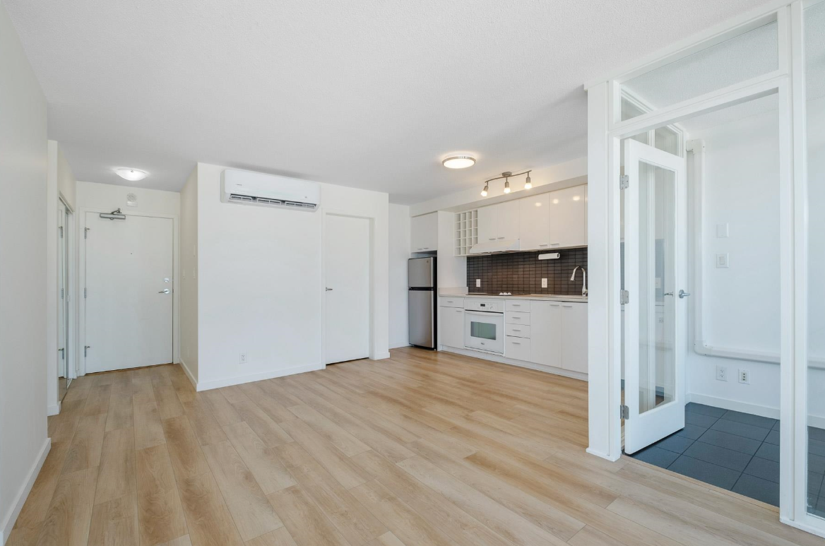 111 West Georgia Street #2902 - Photo 3 of 12
