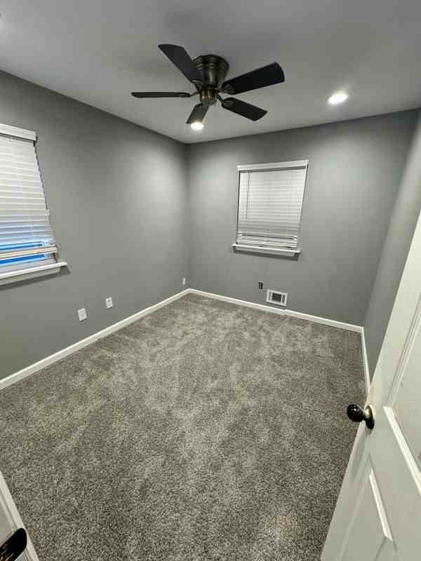 826 Union Ave - Photo 3 of 7