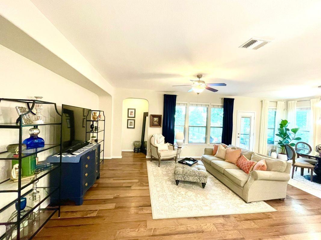 31428 Kingsway Rd - Photo 3 of 18