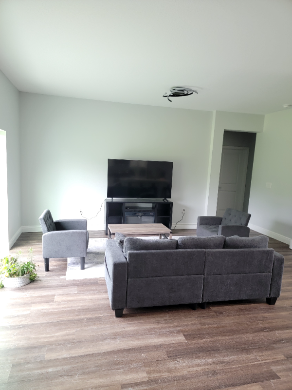 7105 Happiness St - Photo 6 of 8