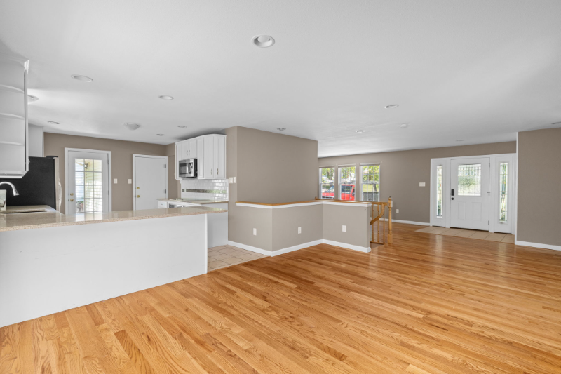 1293 Kennebec Rd - Photo 3 of 20
