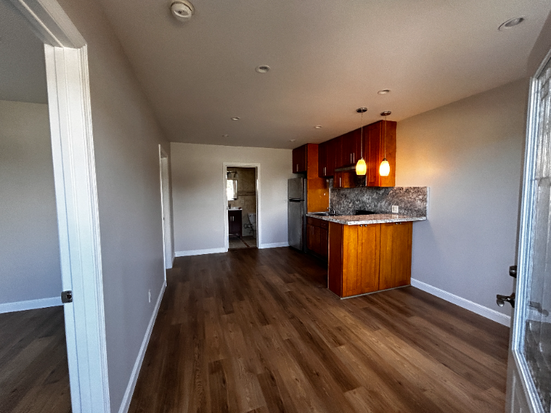 45 Surrey Ct #A - Photo 2 of 10
