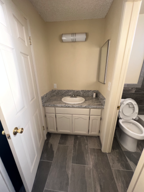 3530 Josephine St #E - Photo 5 of 7