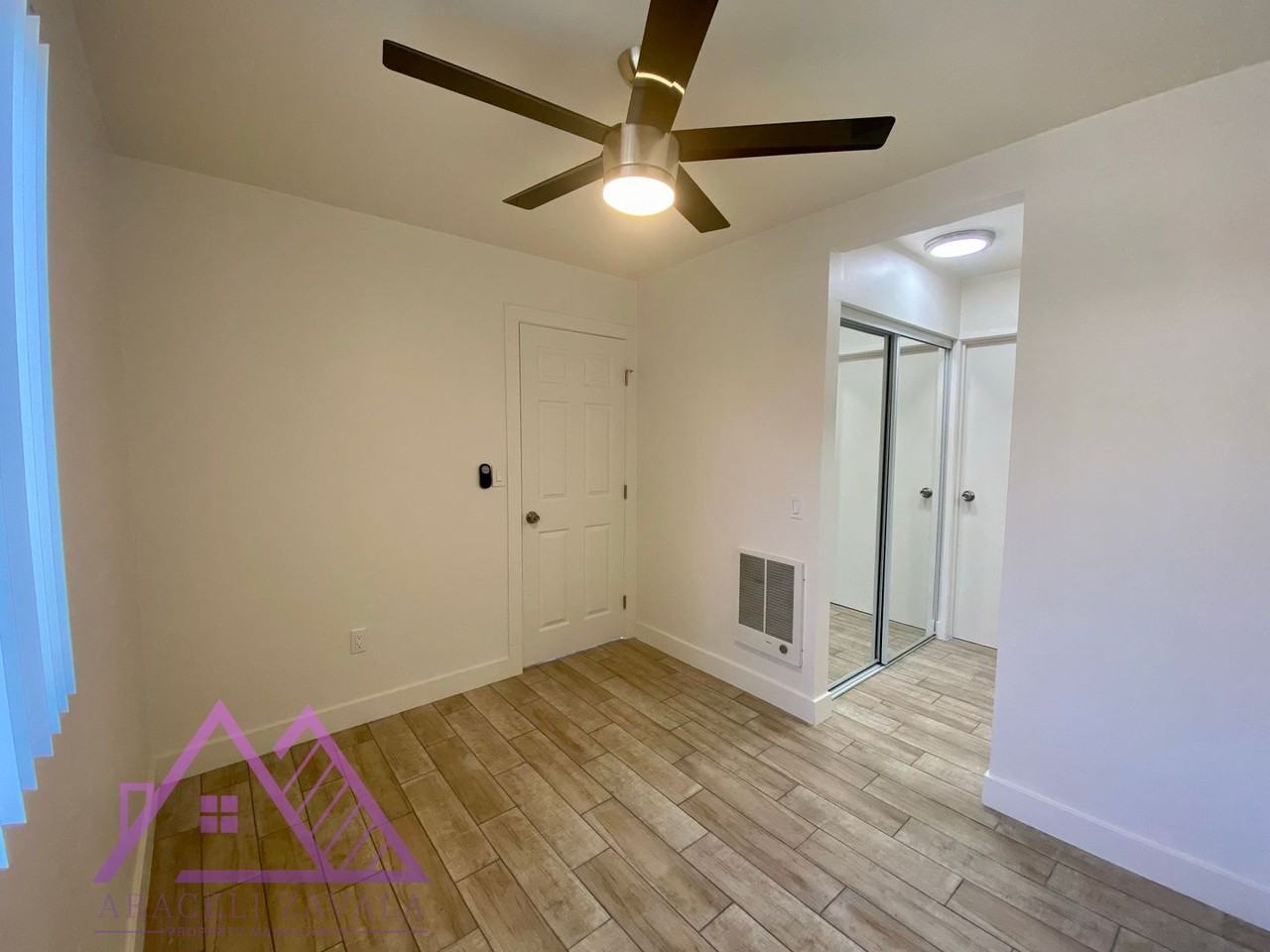 Manzana Studios & Loft Apartments - Photo 5 of 10