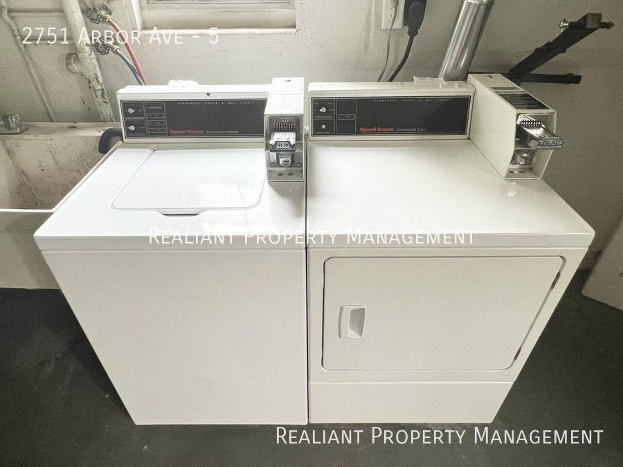 2751 Arbor Ave #5 - Photo 6 of 8