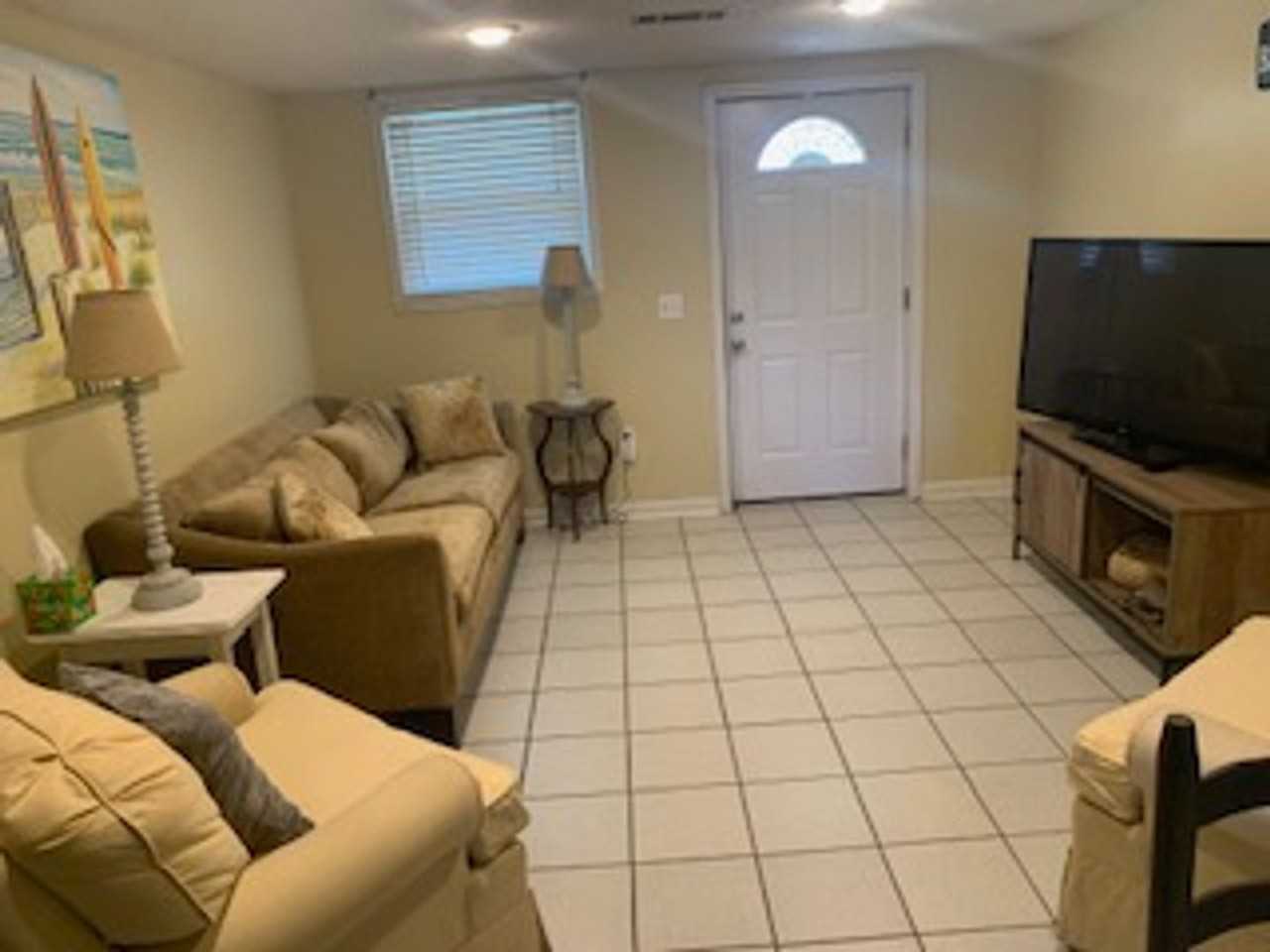 22515 Hilltop Ave - Photo 2 of 13