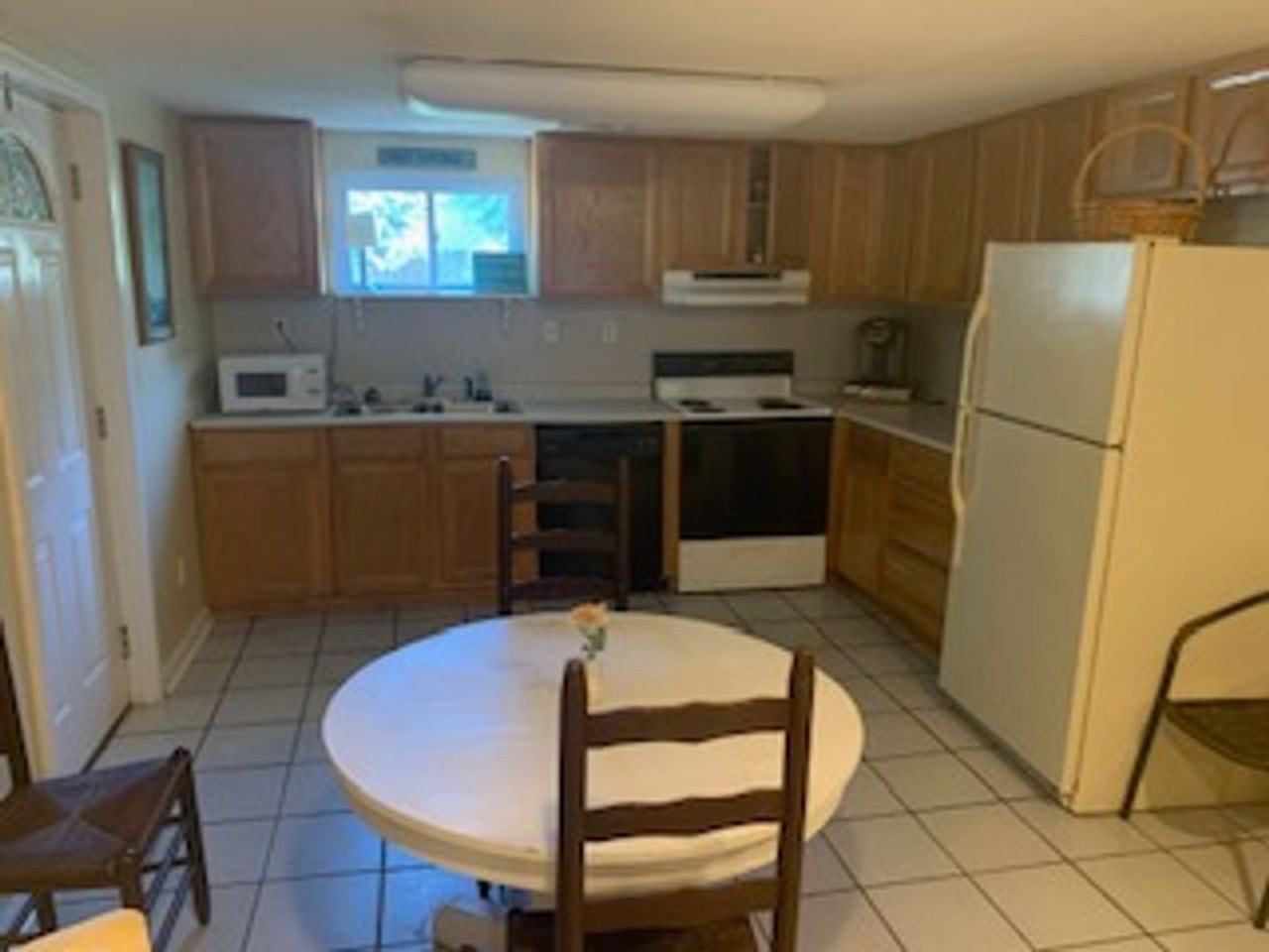 22515 Hilltop Ave - Photo 3 of 13