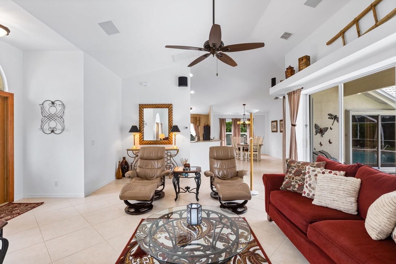 1549 Vintage Lane - Photo 6 of 37