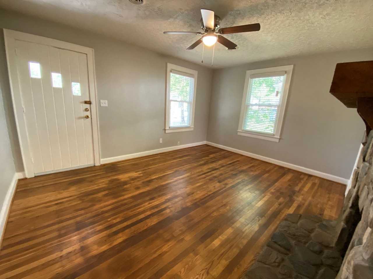 399 Sloan St - Photo 5 of 18