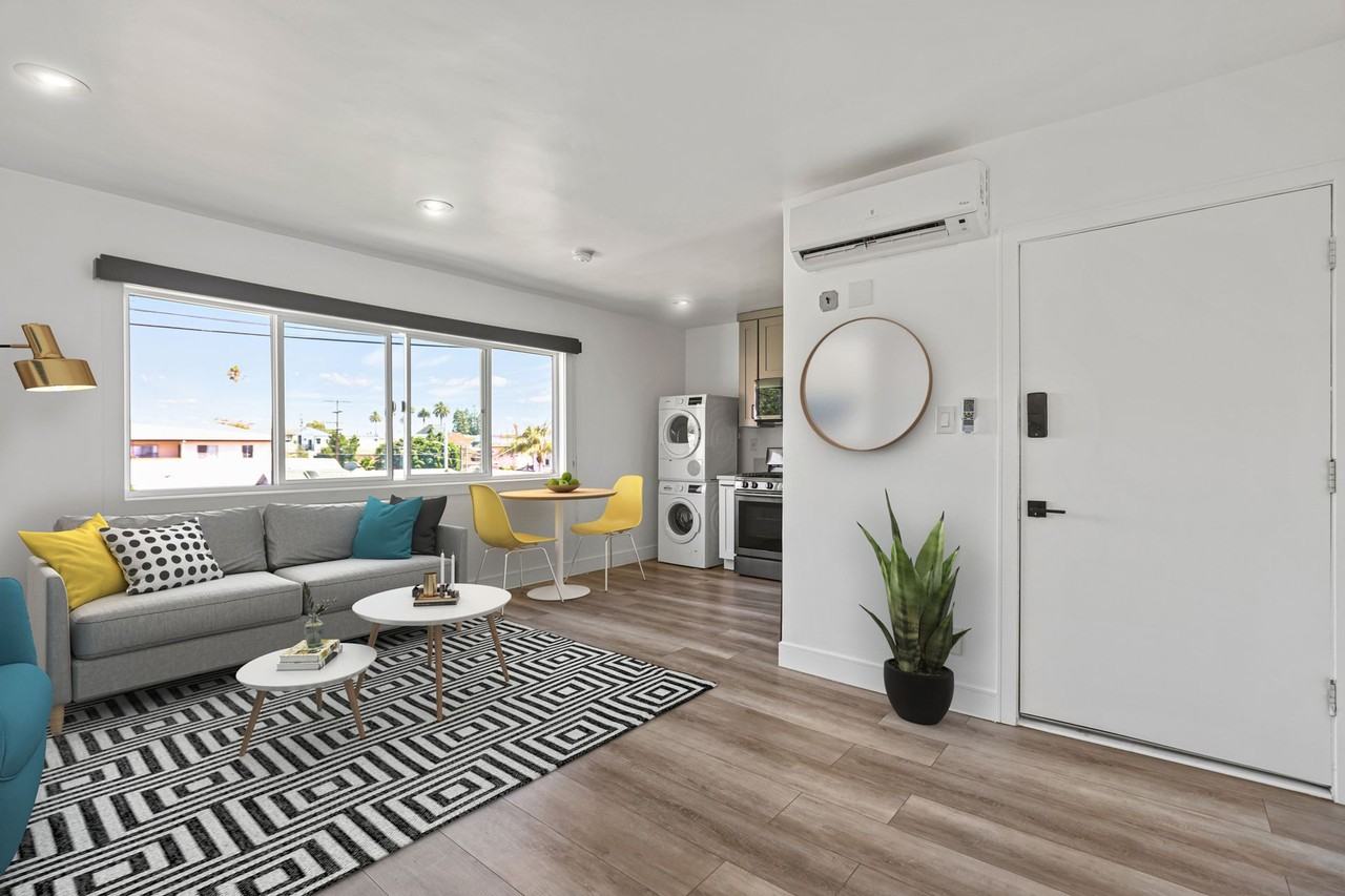 2511 Pennsylvania Ave - Photo 2 of 50