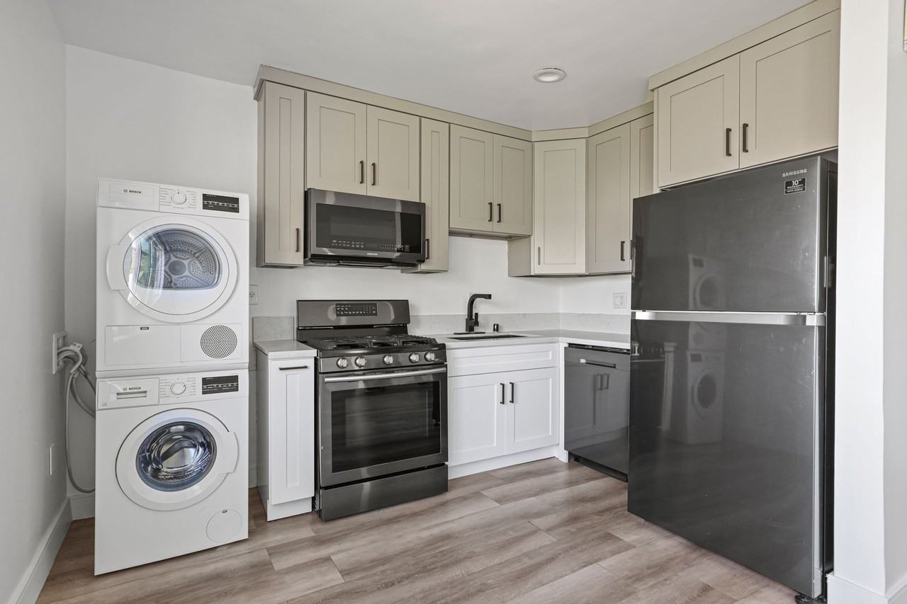 2511 Pennsylvania Ave - Photo 6 of 50