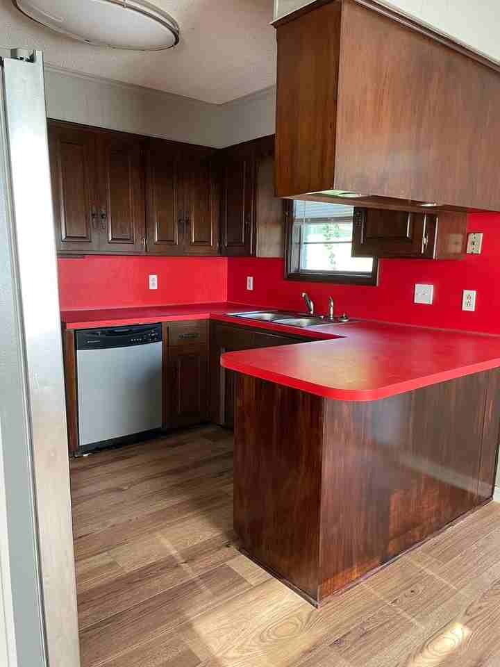 ELLSWORTH PROPERTIES - Photo 3 of 7