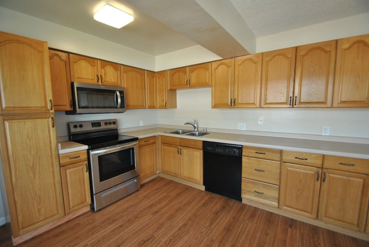 4165 Farquhar Ave - Photo 3 of 22