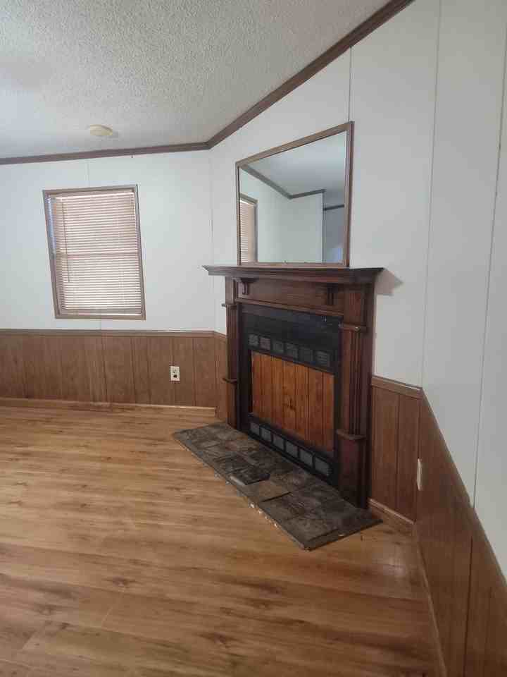 466 County Road 20 E - Photo 3 of 10