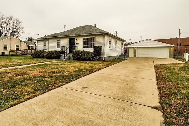 4022 Glenhurst Ave - Photo 5 of 22