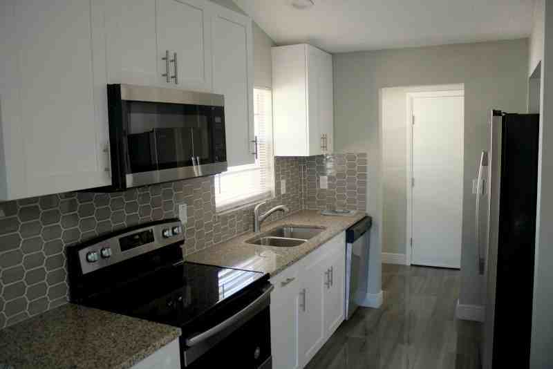 3526 Glenburn Ct - Photo 4 of 17