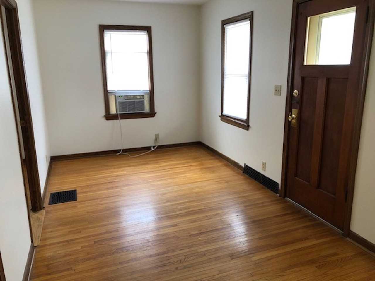 3909 Worthington Ave - Photo 2 of 3