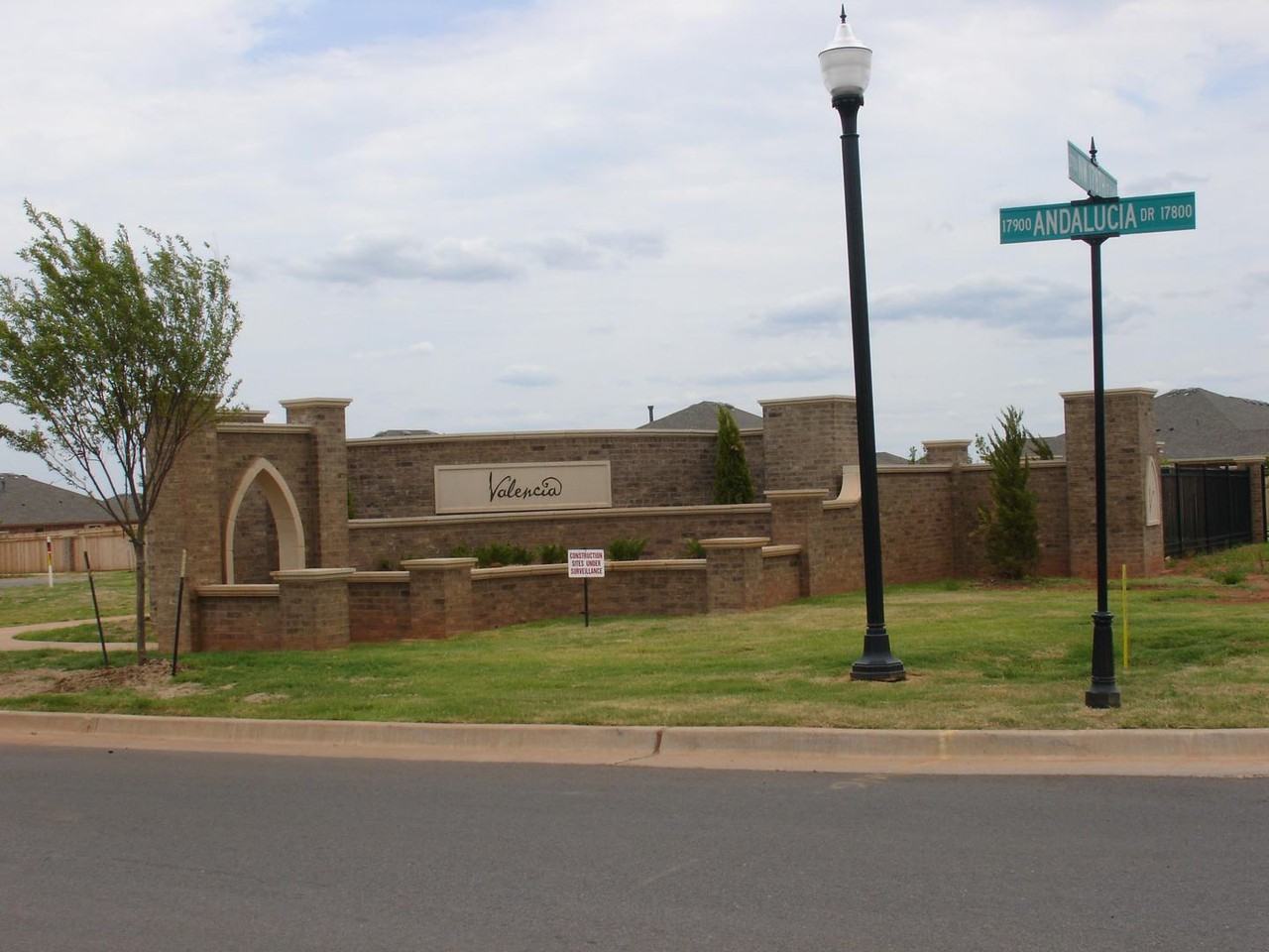 2517 Nw 181st St - Photo 2 of 20