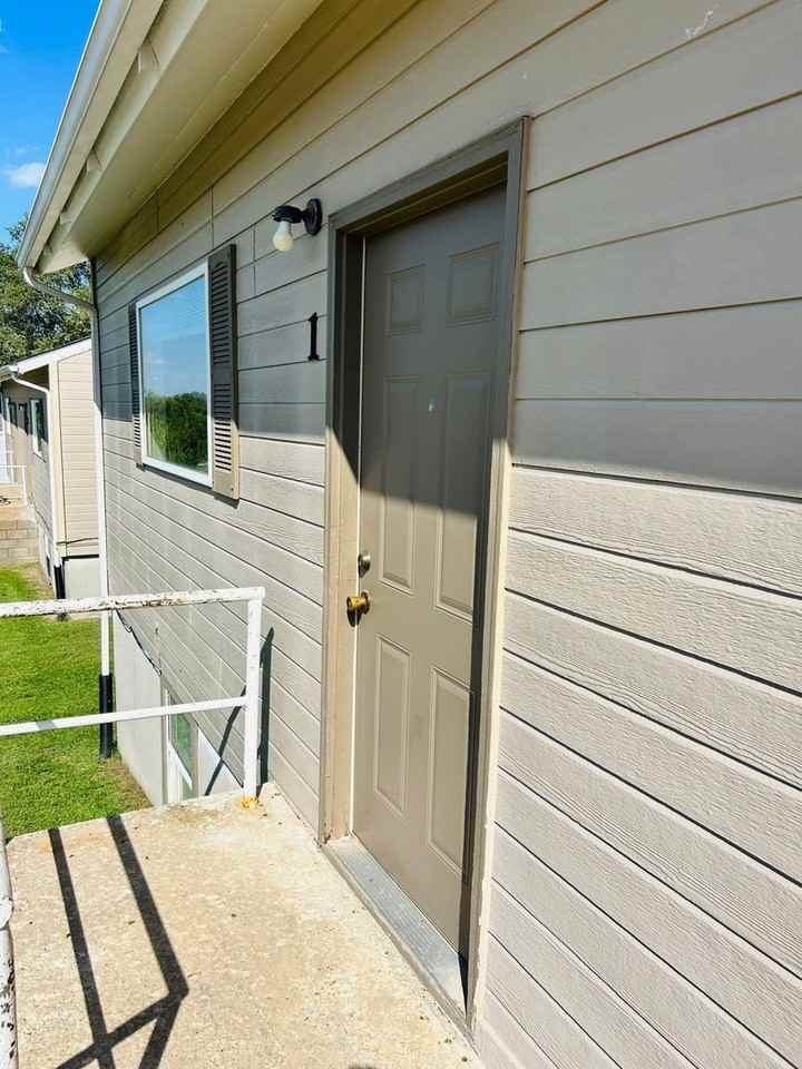 301 E Grandview Dr - Photo 2 of 12