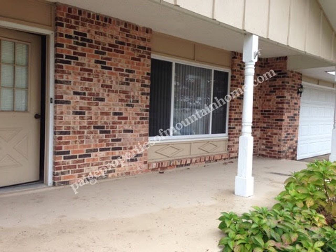671 Buford Rd - Photo 2 of 11