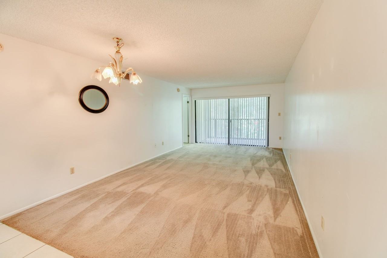 3293 Westridge Blvd #23 - Photo 3 of 8