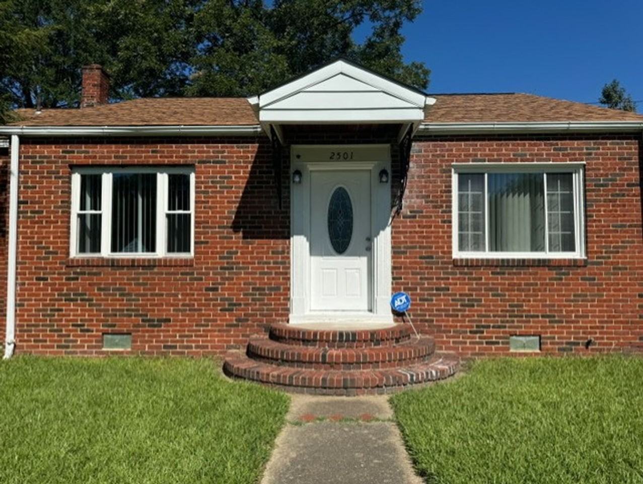 2501 Atlantic St - Photo 2 of 25