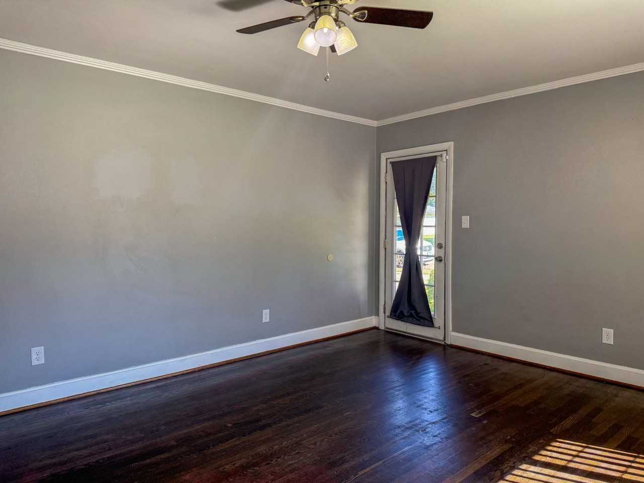 2501 Atlantic St - Photo 4 of 25