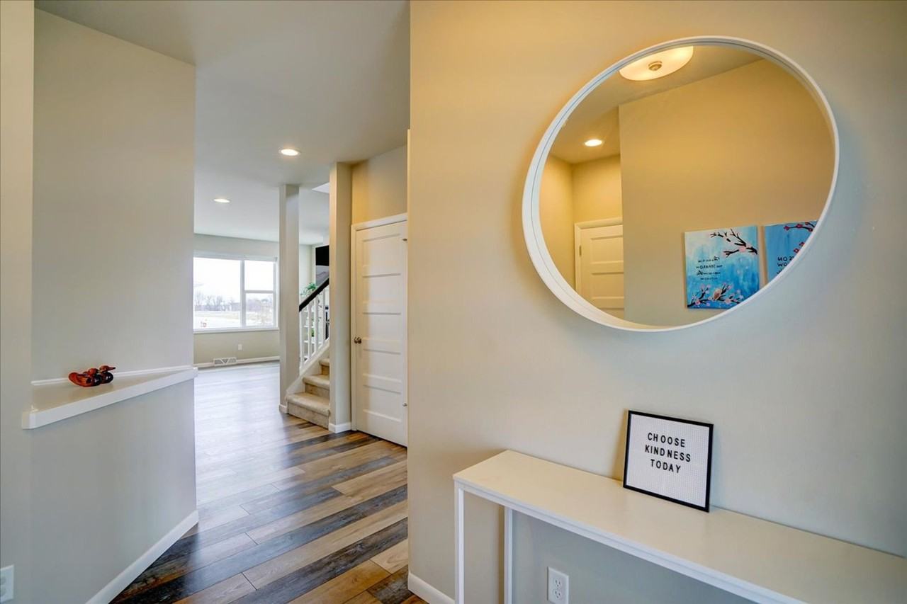 601 Tawny Elm Pkwy - Photo 4 of 29