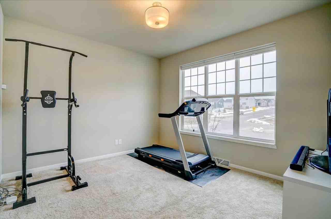 601 Tawny Elm Pkwy - Photo 6 of 29