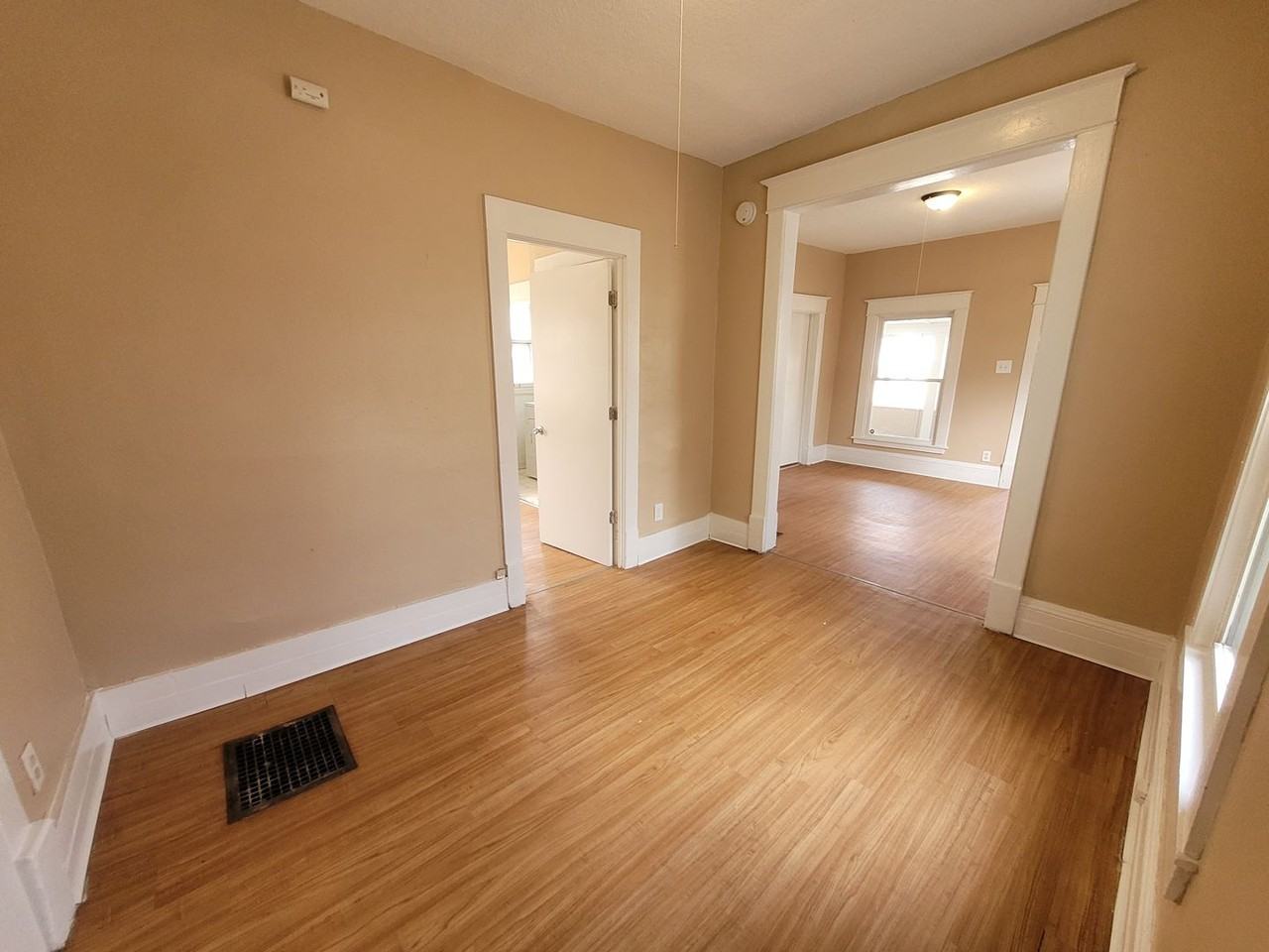 1310 Ascension St - Photo 4 of 17