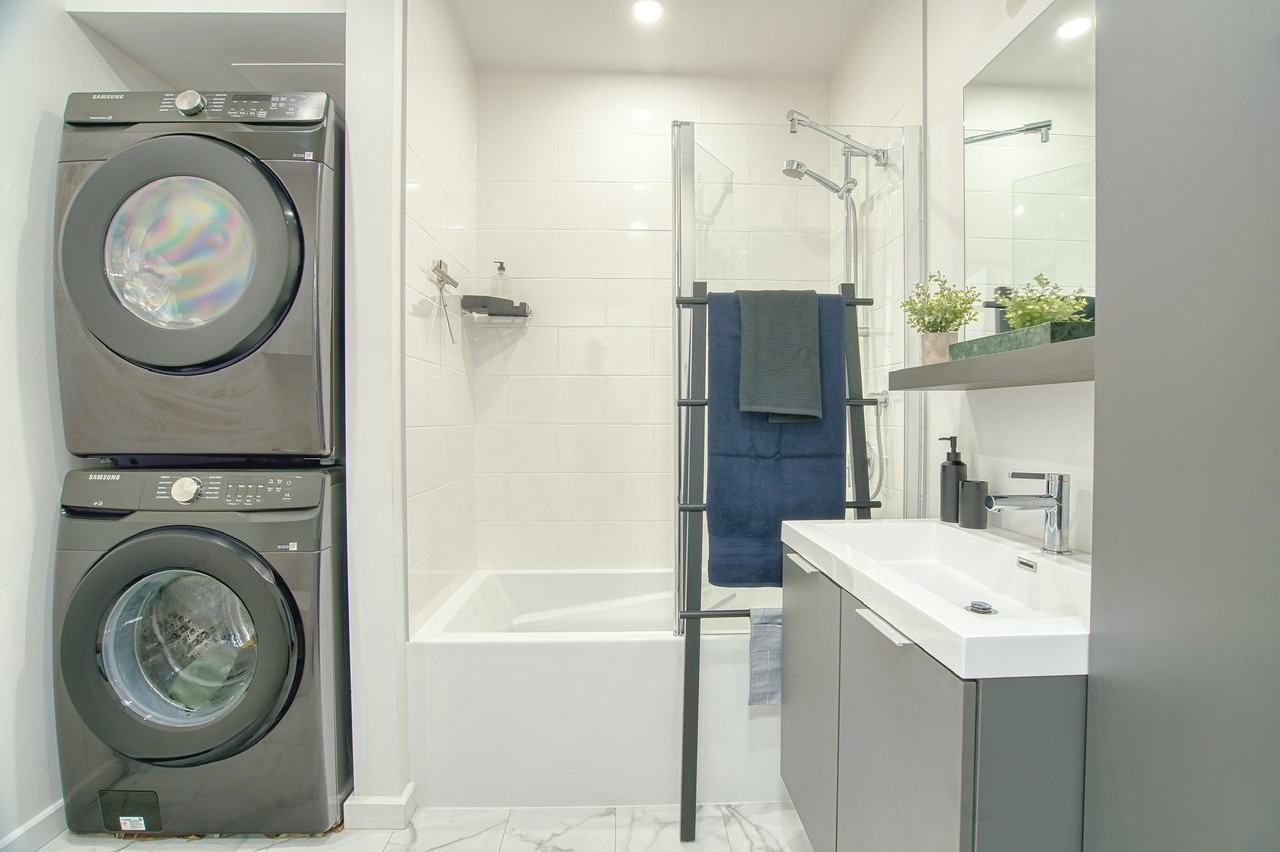 3690 Rue Sainte-Catherine Est #402 - Photo 5 of 15