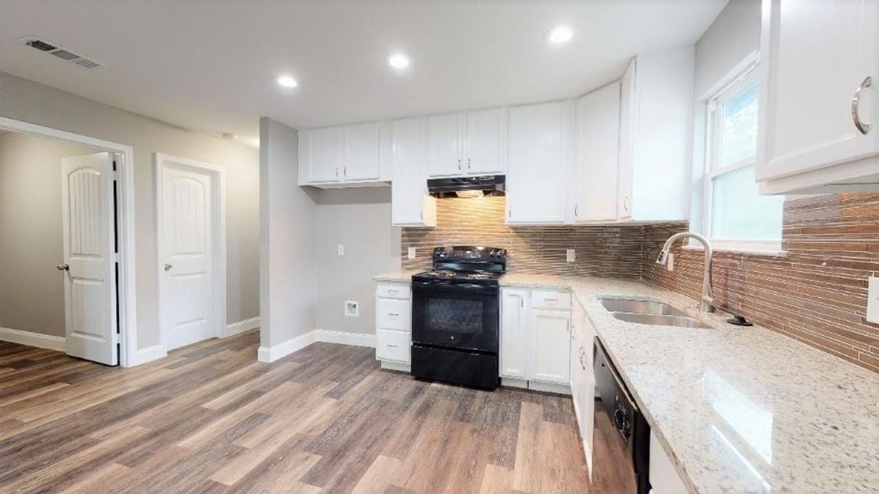 4202 Caddo St - Photo 5 of 17