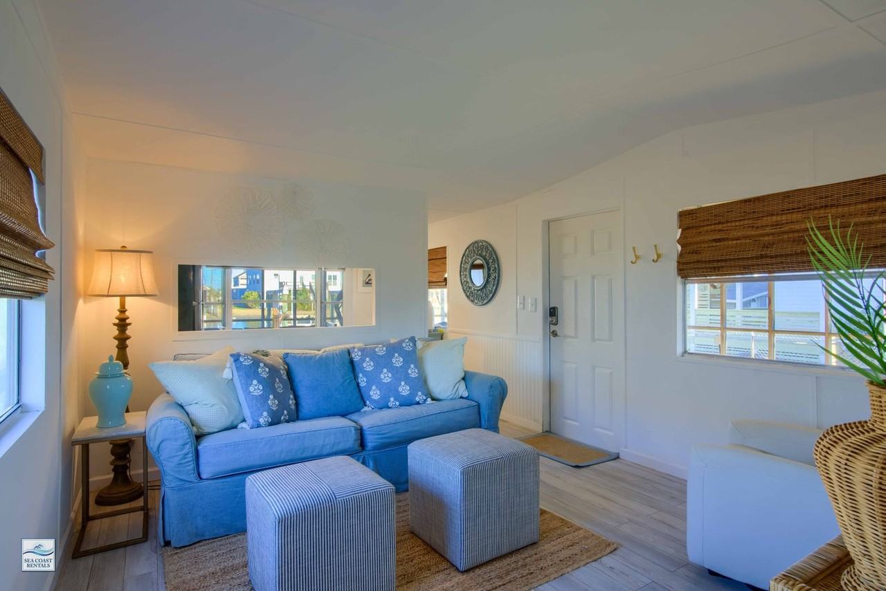 4056 Canal Cutie @ 4056 4th St - Photo 5 of 16