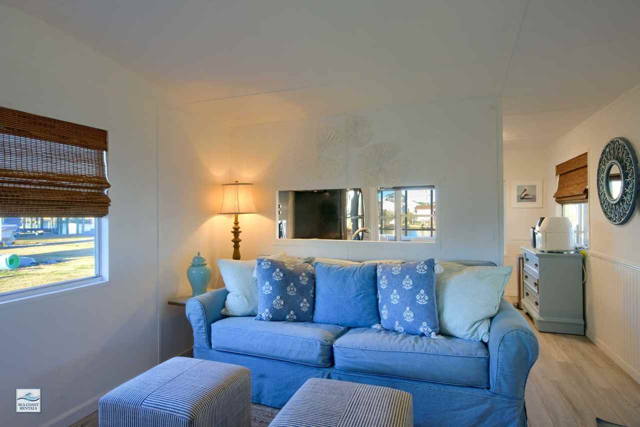 4056 Canal Cutie @ 4056 4th St - Photo 2 of 16