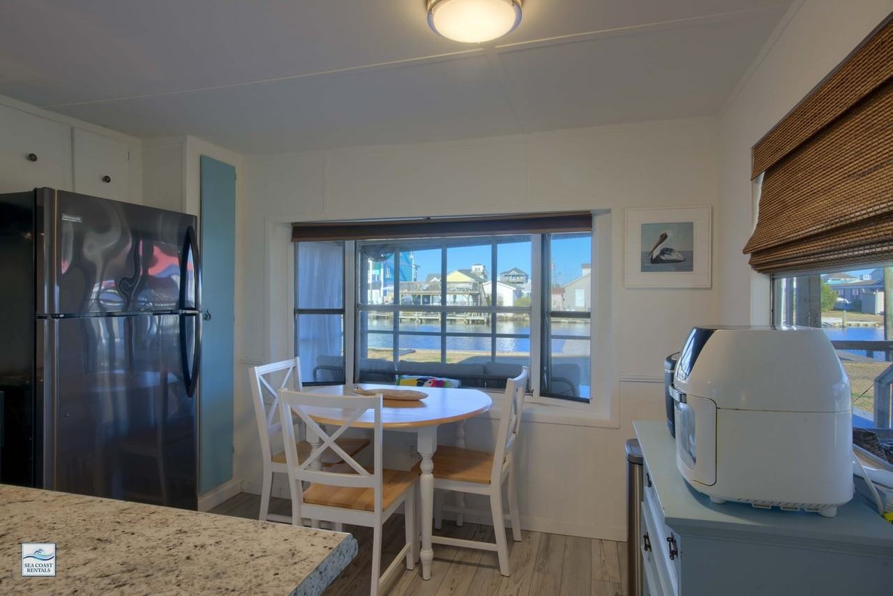 4056 Canal Cutie @ 4056 4th St - Photo 3 of 16