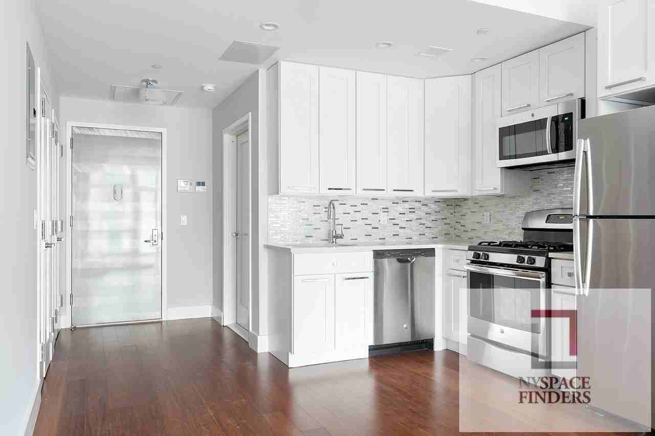 23-36 31st Drive #3D - Photo 3 of 11