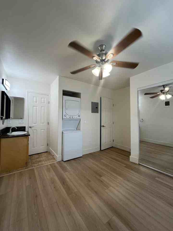 43rd Street - Photo 4 of 7