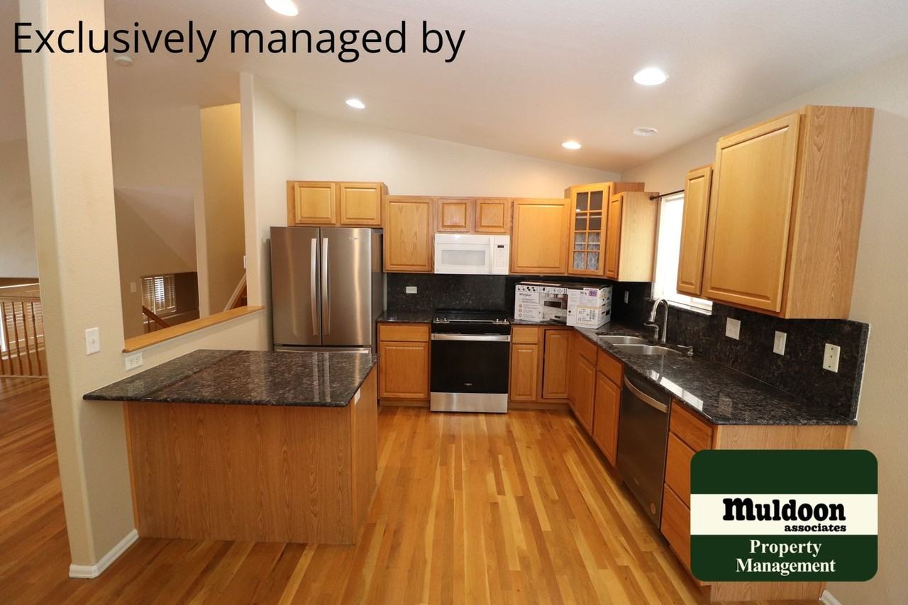 291 W Elgin Dr - Photo 2 of 14
