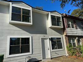 featured image of 719 Elaine St