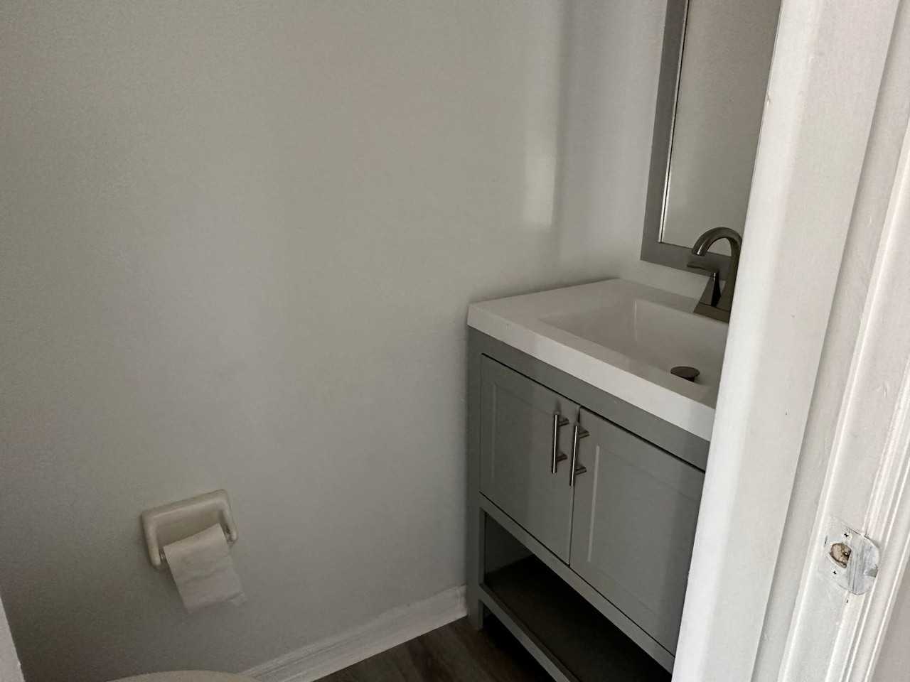 719 Elaine St - Photo 6 of 9