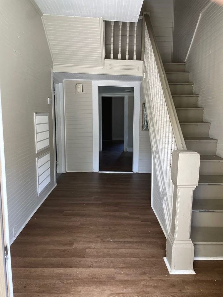 626 Eldorado St - Photo 2 of 20