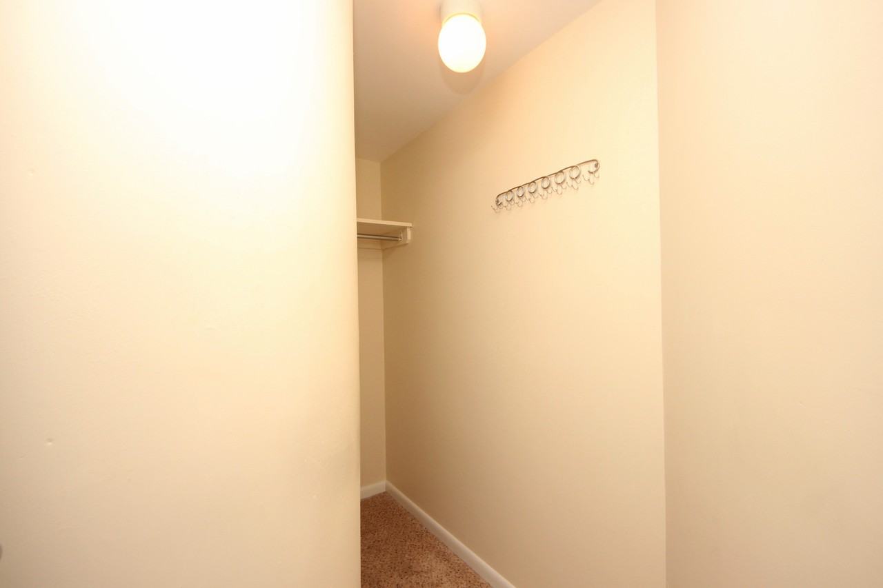 25 Forest St #7J - Photo 6 of 20