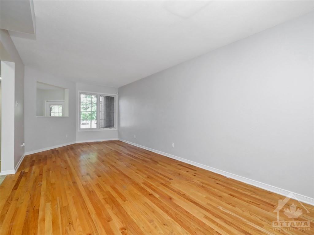 161 Colliston Crescent - Photo 2 of 17