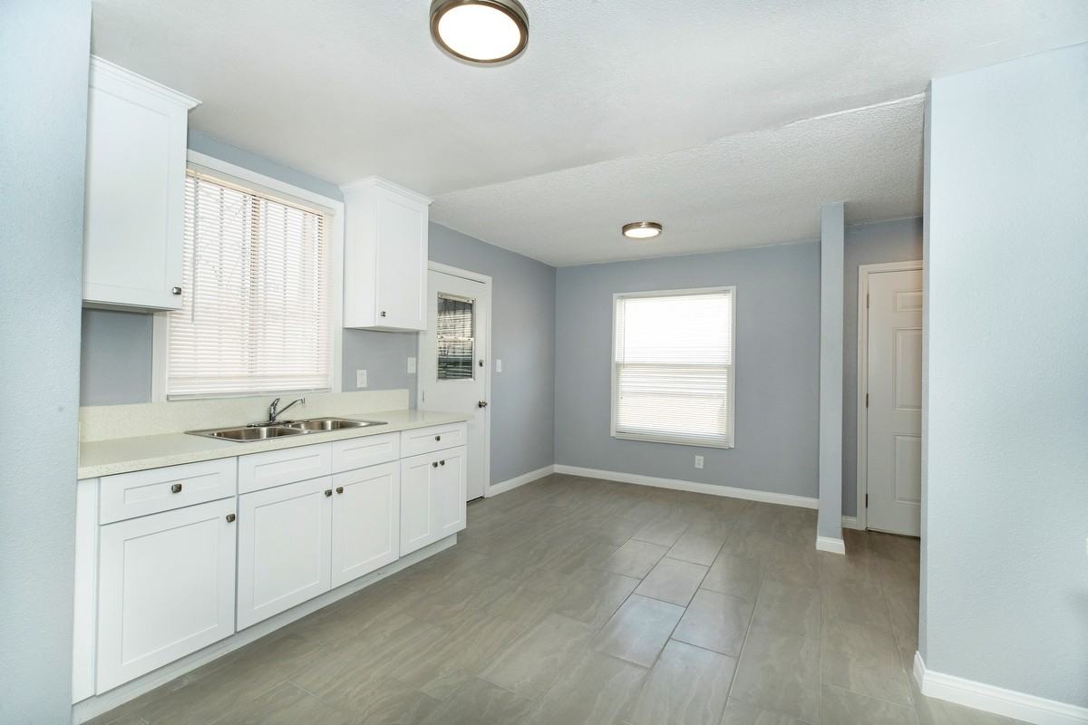14004 Chadron Avenue #14004 1/2 - Photo 4 of 9