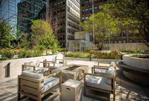 featured image of 717 S Clark St