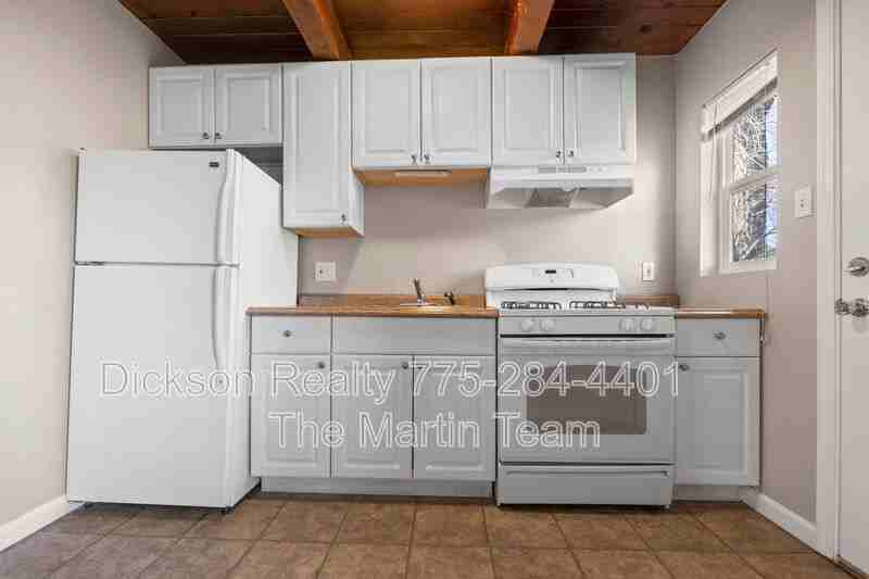 695 Denslowe Dr #B - Photo 3 of 28