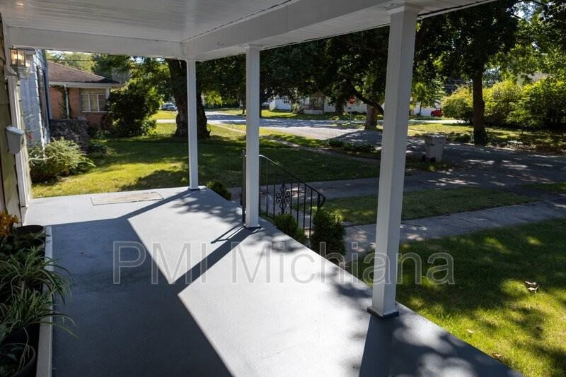 515 Ostemo Pl - Photo 2 of 21