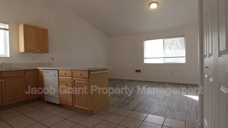 1369 Elizabeth Cir #3 - Photo 2 of 10