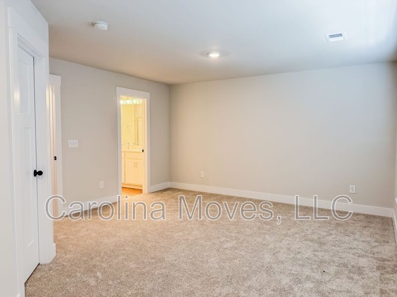 1217 Cherry Orchard Rd - Photo 5 of 12